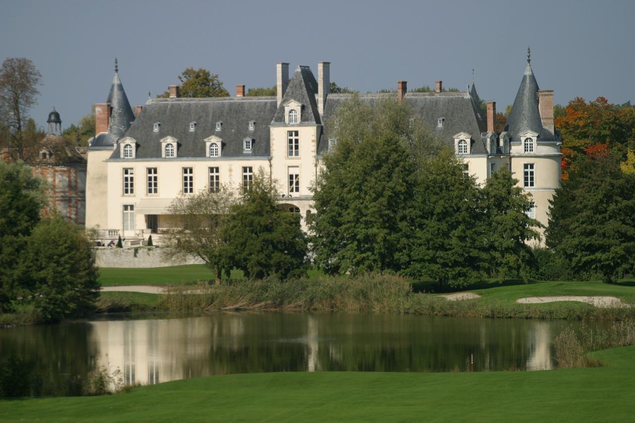 Chateau D'Augerville Golf & Spa Resort Εξωτερικό φωτογραφία