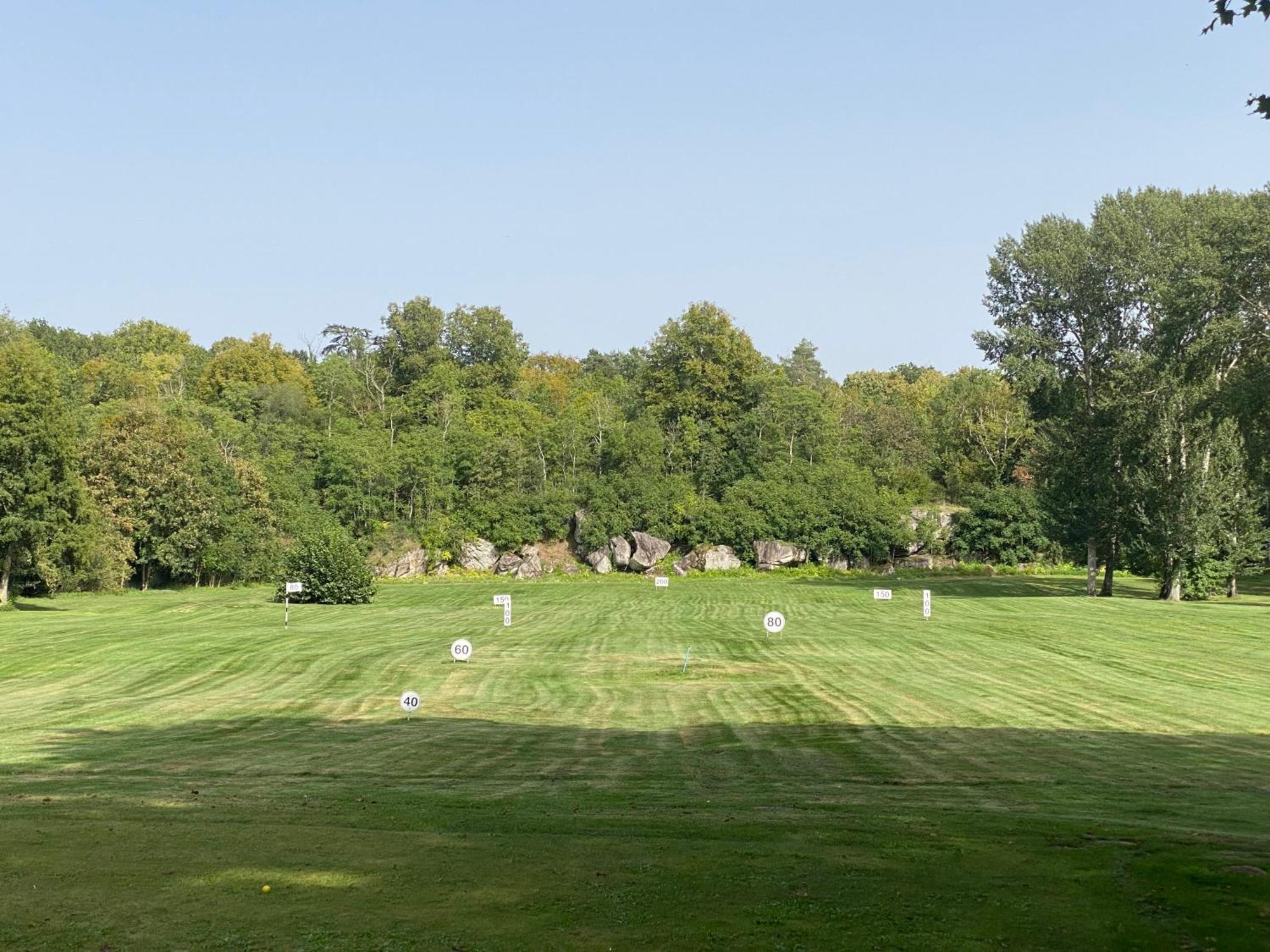 Chateau D'Augerville Golf & Spa Resort Εξωτερικό φωτογραφία