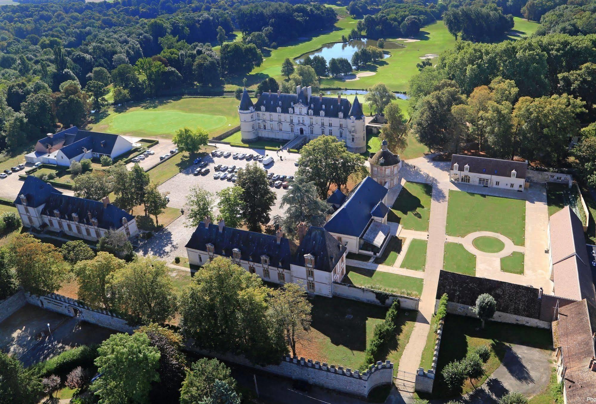 Chateau D'Augerville Golf & Spa Resort Εξωτερικό φωτογραφία