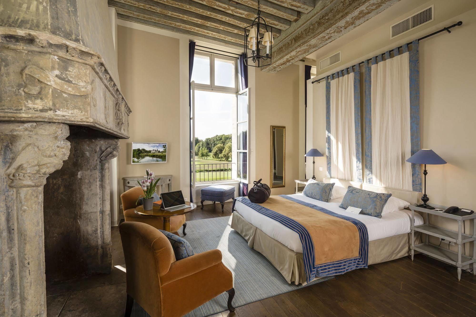 Chateau D'Augerville Golf & Spa Resort Εξωτερικό φωτογραφία