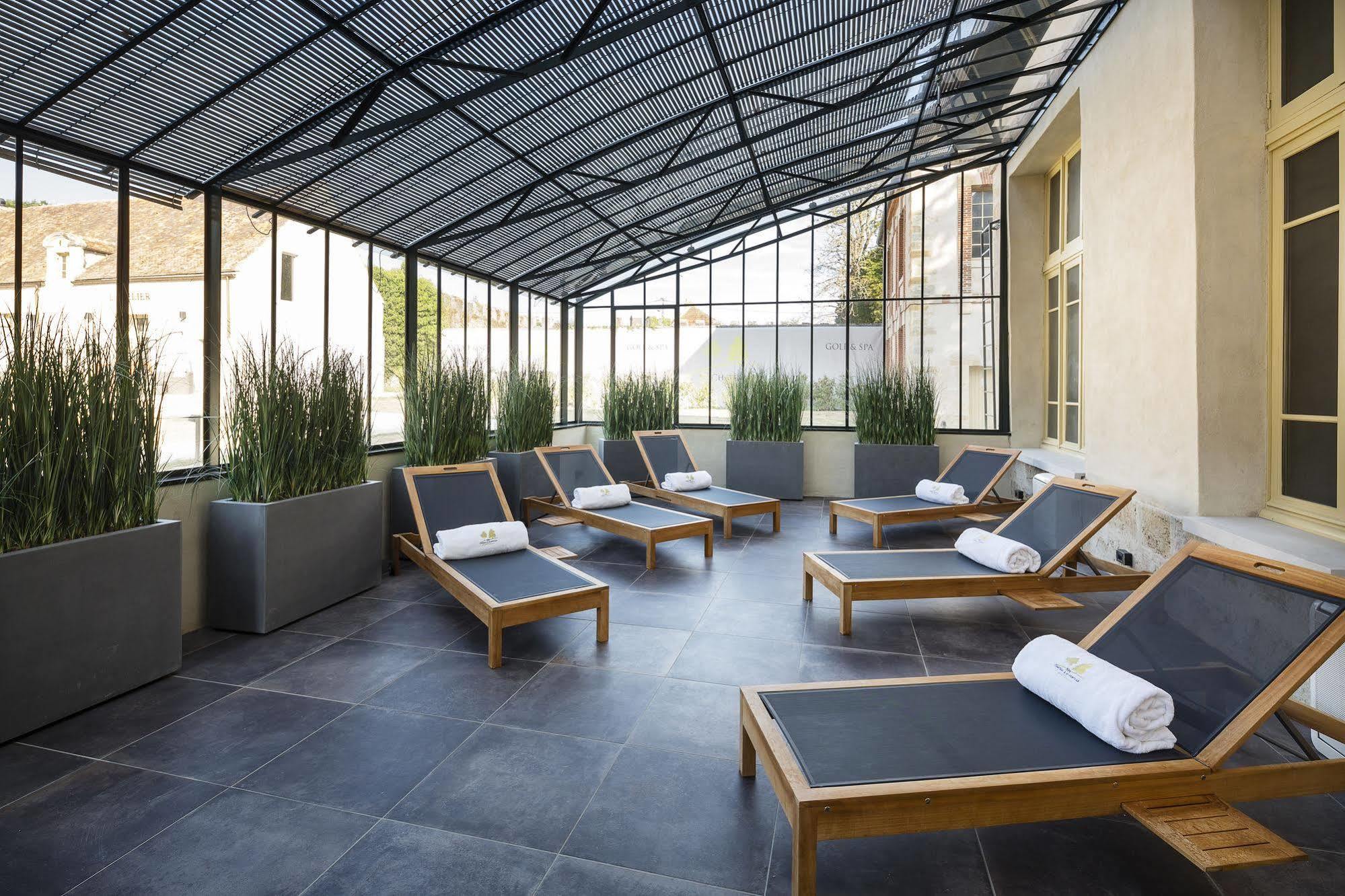 Chateau D'Augerville Golf & Spa Resort Εξωτερικό φωτογραφία