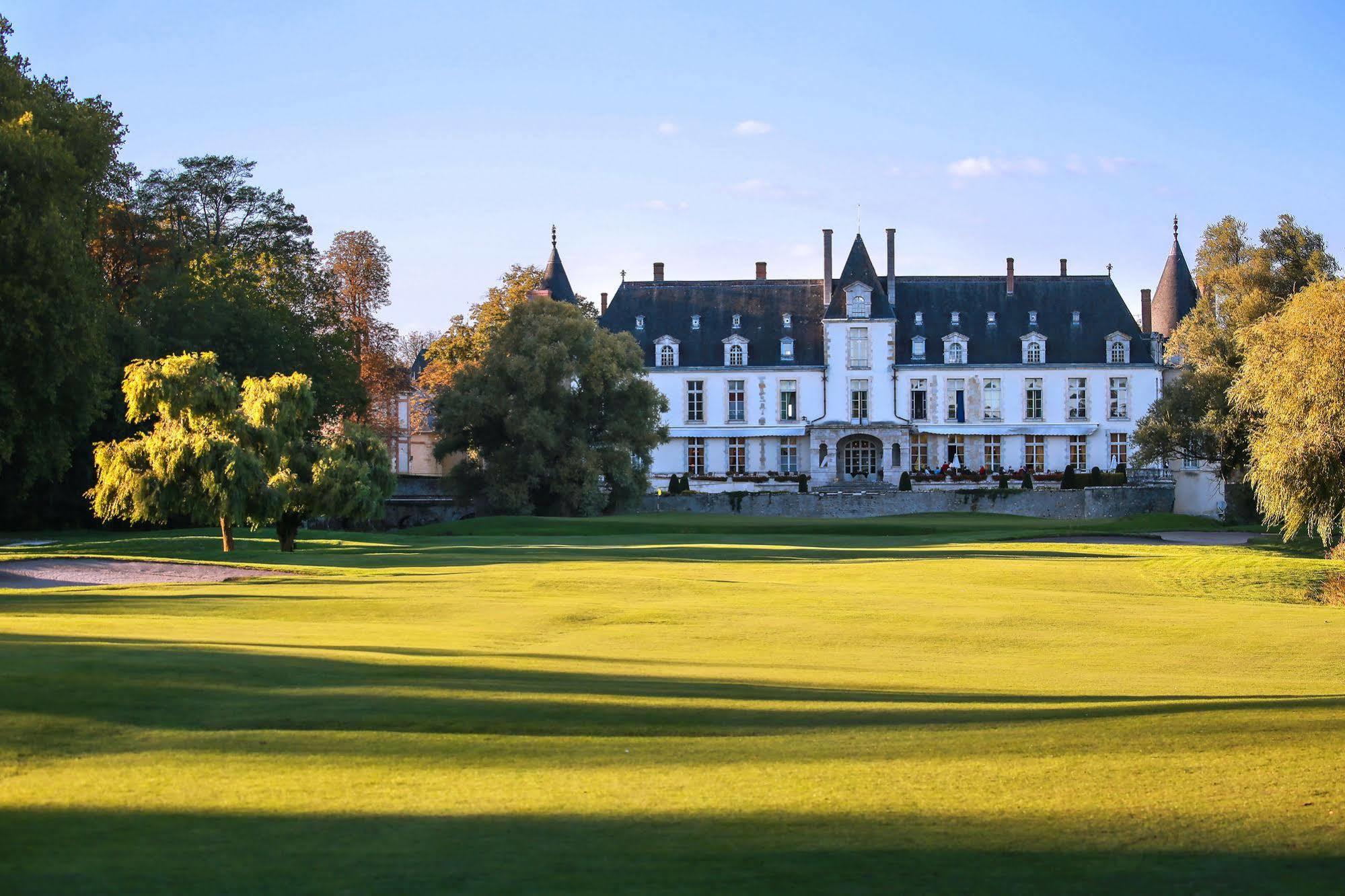 Chateau D'Augerville Golf & Spa Resort Εξωτερικό φωτογραφία
