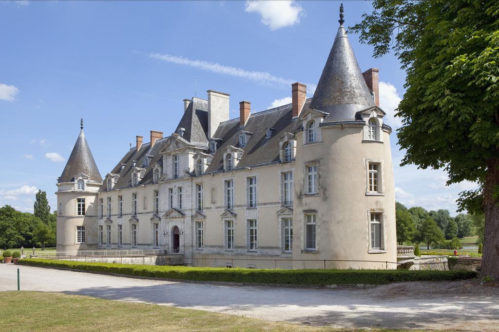 Chateau D'Augerville Golf & Spa Resort Εξωτερικό φωτογραφία